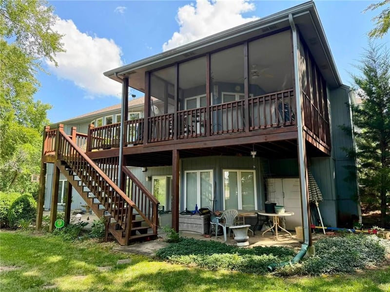 2514 Wintervalley Ct, Lee's Summit, MO 64081