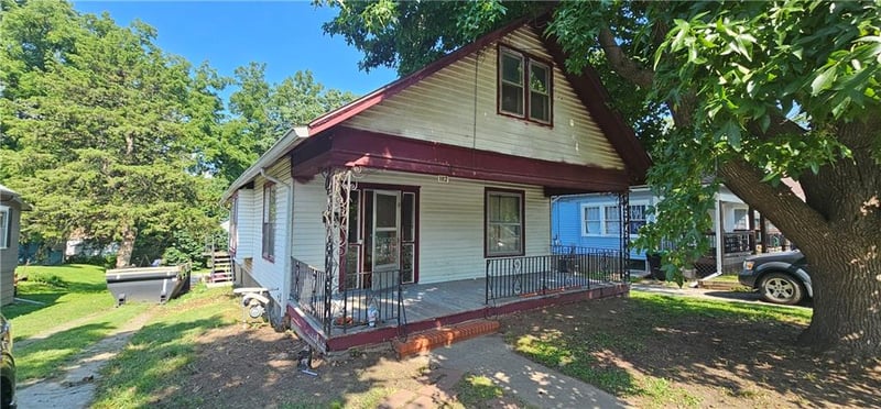 1112 Osage St, Independence, MO 64050