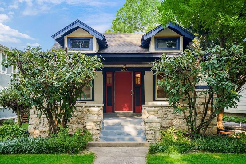 5727 Kenwood Ave, Kansas City, MO 64110