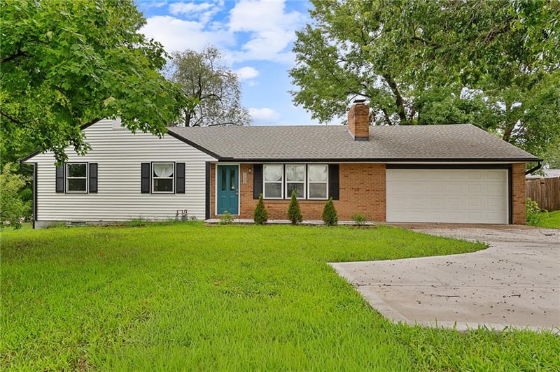 7332 Parallel Pw, Kansas City, KS 66112