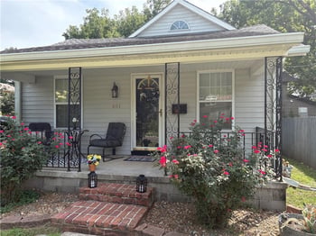 601 W 77th St, Kansas City, MO 64114