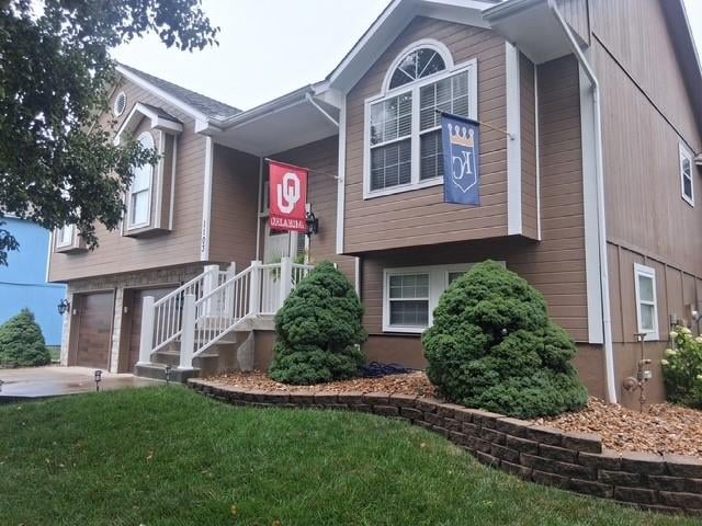 1103 Keagon Ave, Greenwood, MO 64034