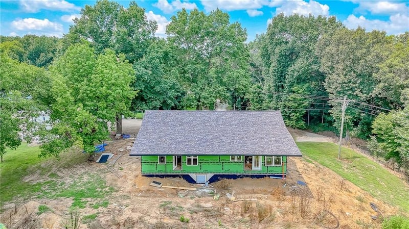 1025 401st Rd, Chilhowee, MO 64733