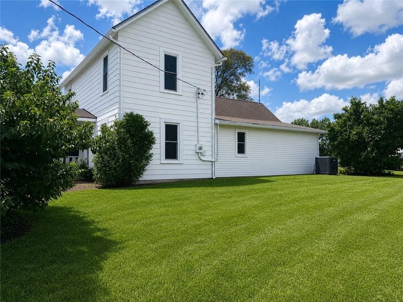 360 W Hw, Kingsville, MO 64061