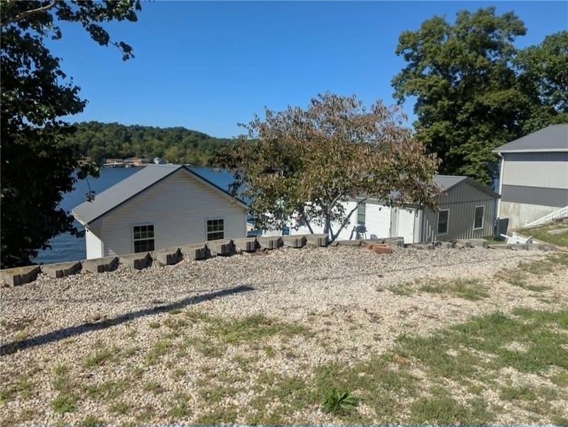 27152 Marina Ln, Barnett, MO 65011