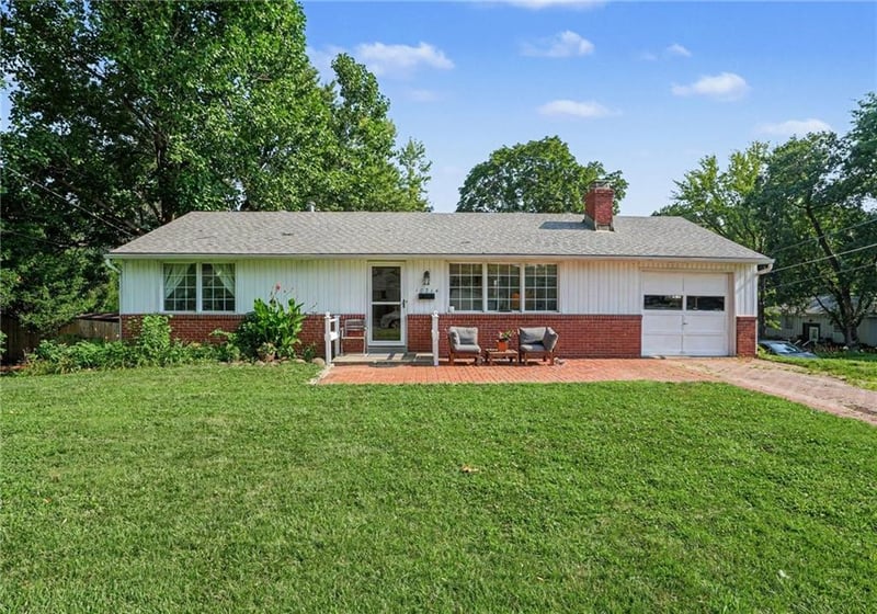 10214 56th St, Merriam, KS 66203