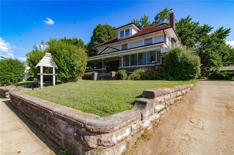 210 Gay St, Warrensburg, MO 64093