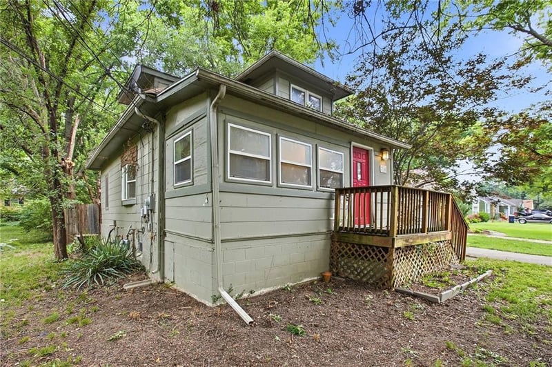 7740 Madison Ave, Kansas City, MO 64114