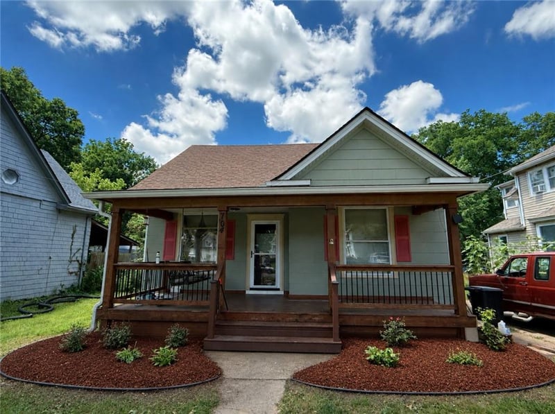 704 Fuller Ave, Independence, MO 64052