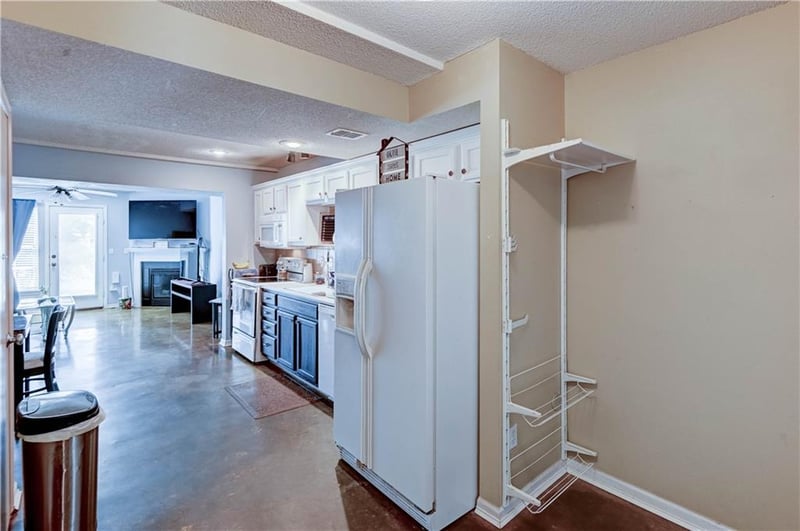 8112 Lawn Ave, Kansas City, MO 64119