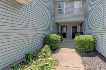 8112 N Lawn Ave, Kansas City, MO 64119