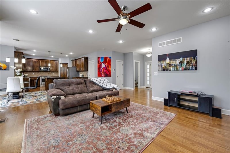 17285 Conley St, Olathe, KS 66062