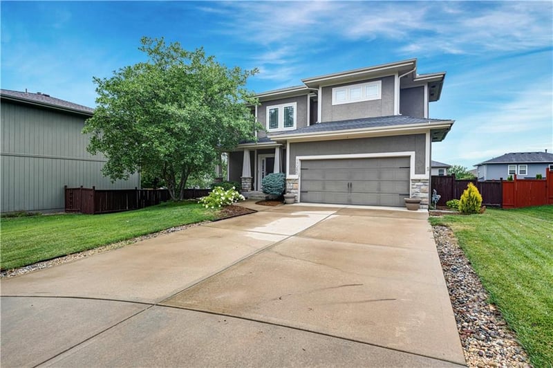 17285 Conley St, Olathe, KS 66062