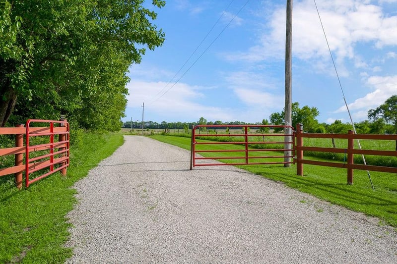 1949 900 Rd, Eudora, KS 66025
