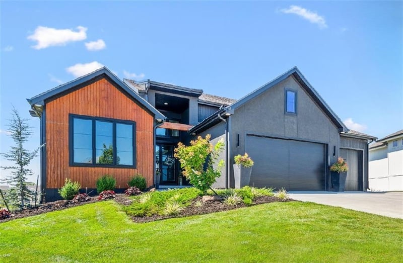 17420 Crystal St, Overland Park, KS 66221