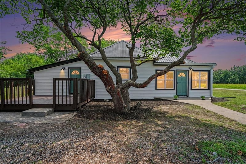 7560 Hoover Rd, Smithville, MO 64089