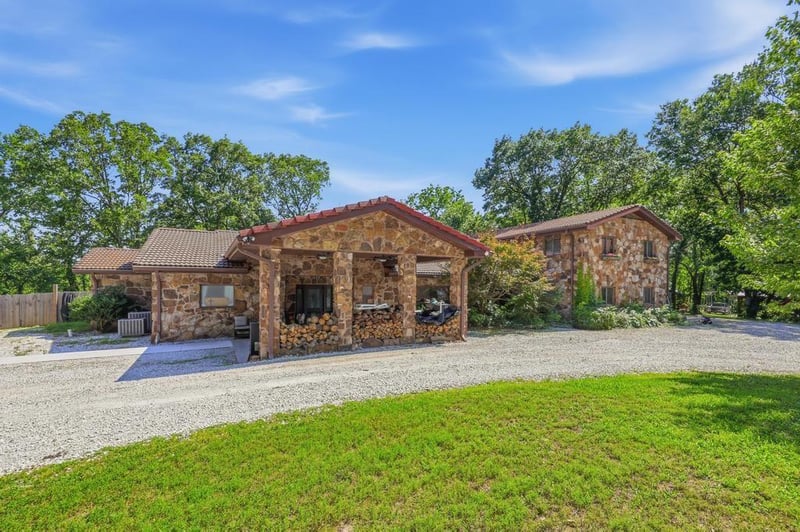 4585 Esquire Ln, Carthage, MO 64836