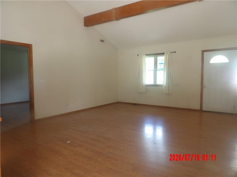 411 Briarwood Dr, Iola, KS 66749