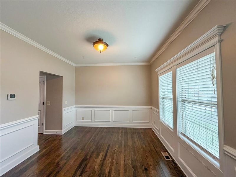 9307 97th Ter, Kansas City, MO 64157
