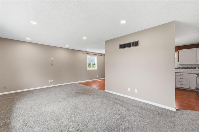 5336 N Richmond Ave, Kansas City, MO 64119