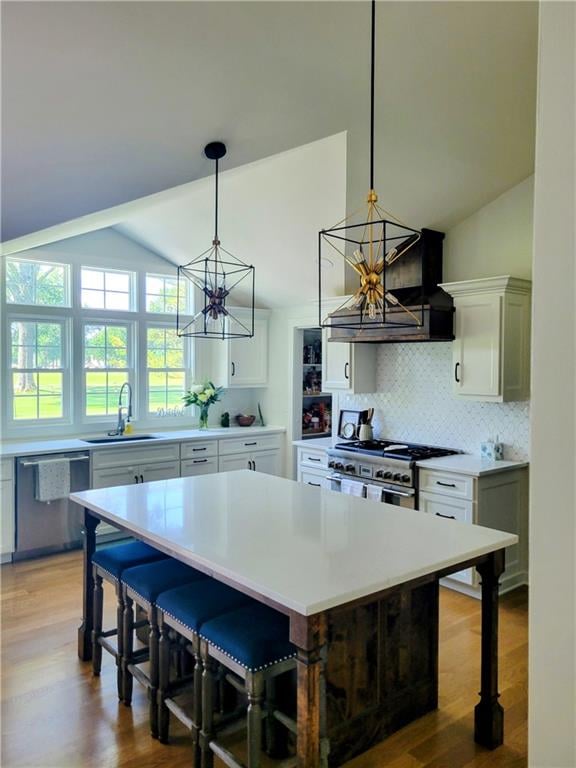 12730 Overbrook Rd, Leawood, KS 66209