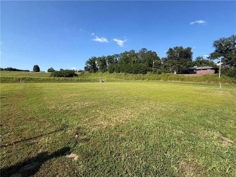 903 Mollie St, Wathena, KS 66090