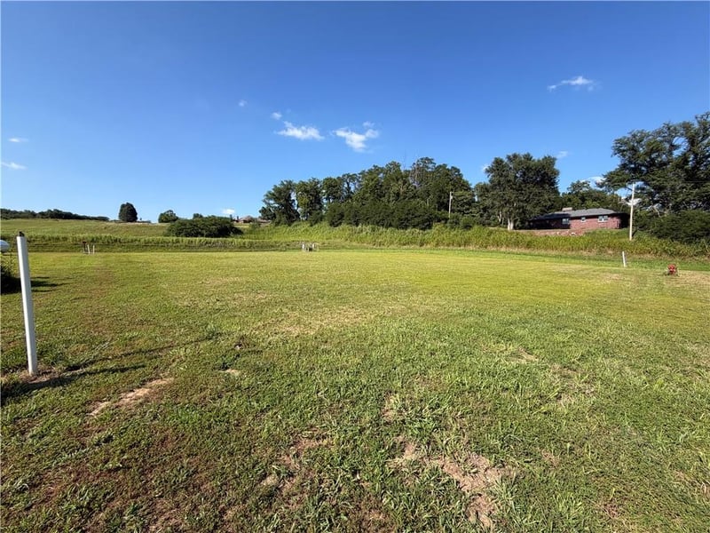 903 Mollie St, Wathena, KS 66090