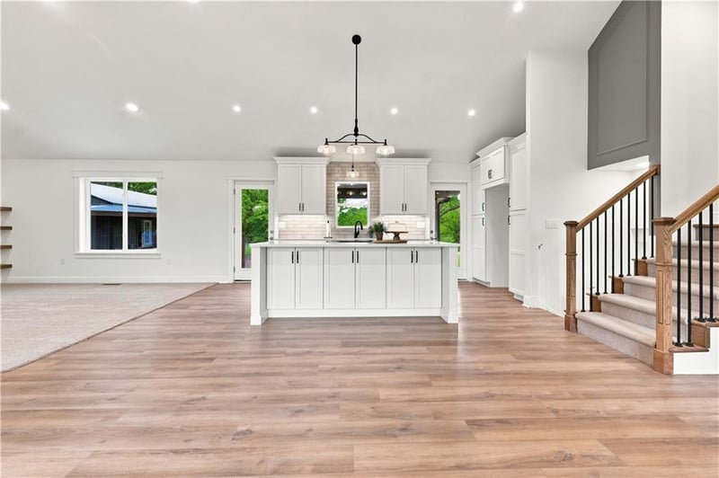 3222 Pryor Rd, Lee's Summit, MO 64082