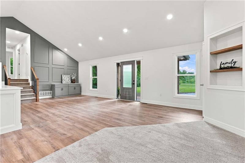 3222 Pryor Rd, Lee's Summit, MO 64082