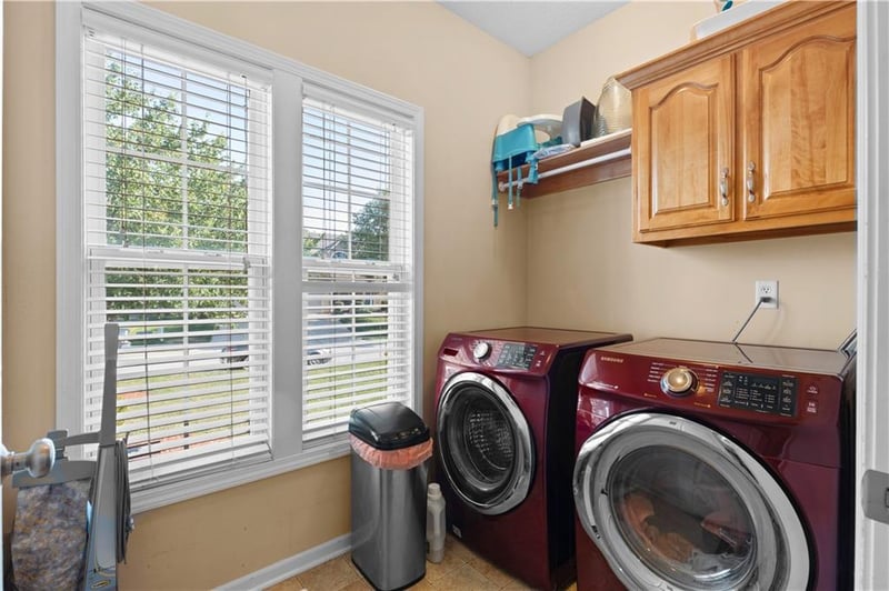 804 34th Ter, Lee's Summit, MO 64082