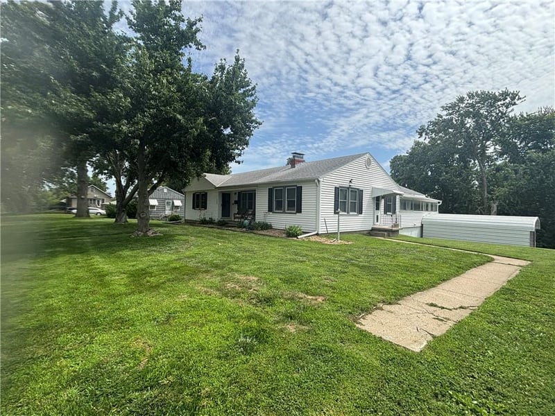 1309 35 St, St Joseph, MO 64507