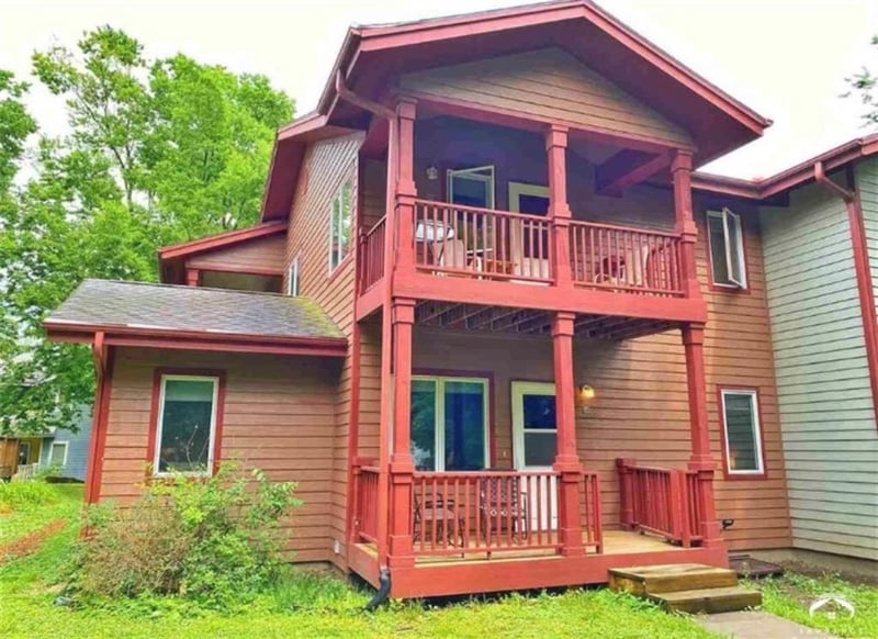 1228 Delaware St #E16, Lawrence, KS 66046