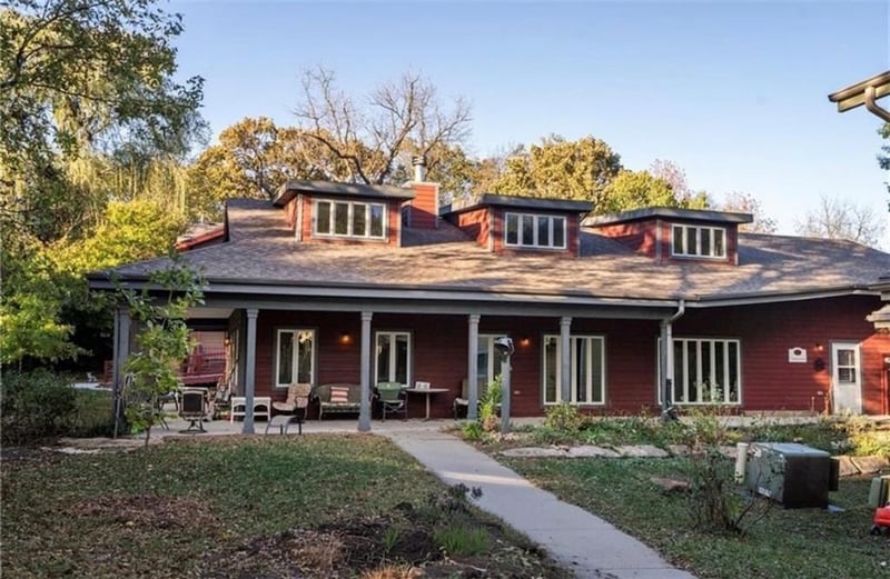 1228 Delaware St #E16, Lawrence, KS 66046