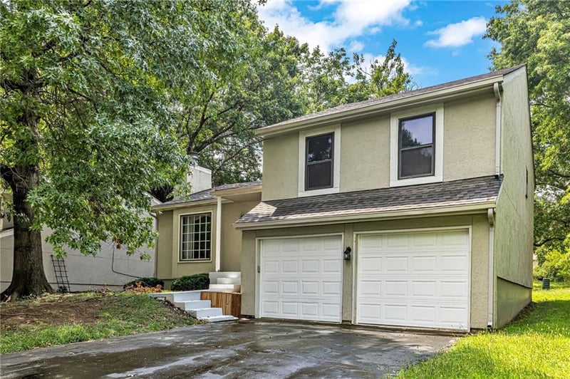 12736 108th St, Overland Park, KS 66210