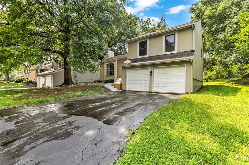 12736 108th St, Overland Park, KS 66210