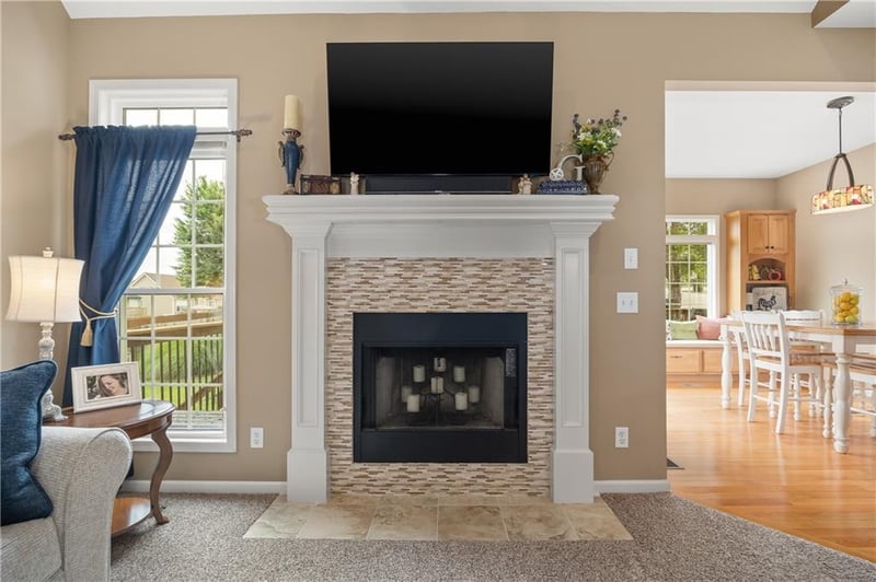 5602 Long View Dr, St Joseph, MO 64503