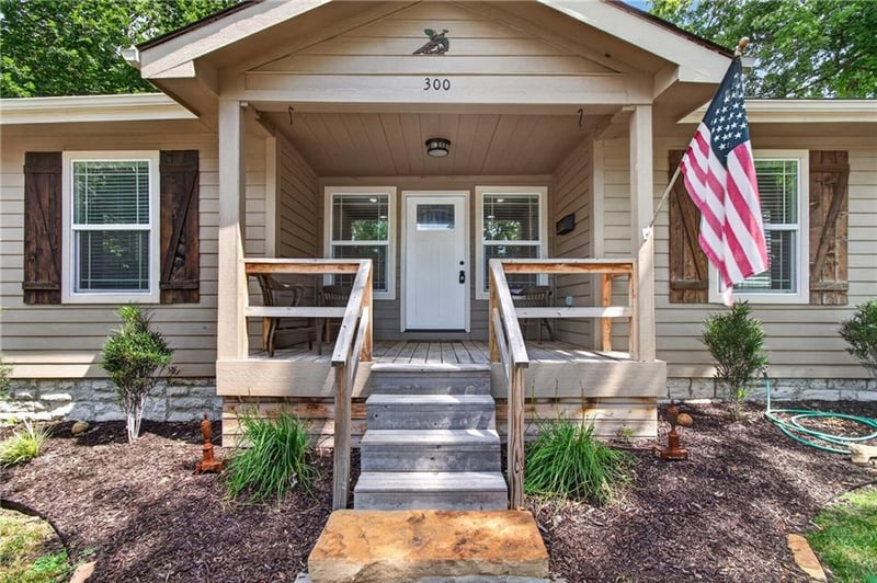 300 Pine St, Butler, MO 64730