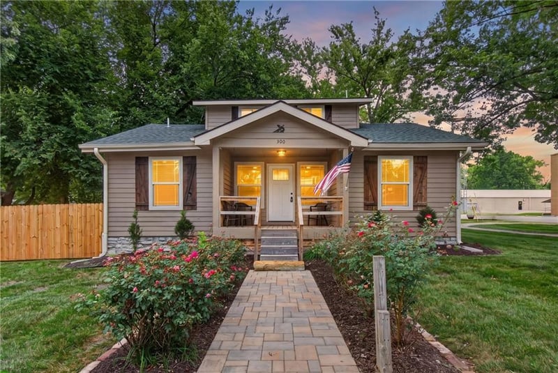 300 Pine St, Butler, MO 64730