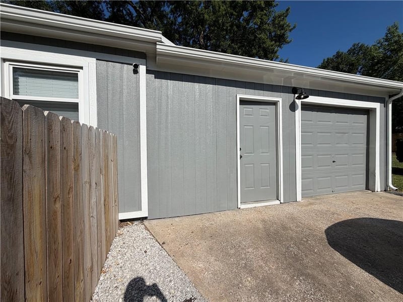 113 Elm St, Buckner, MO 64016