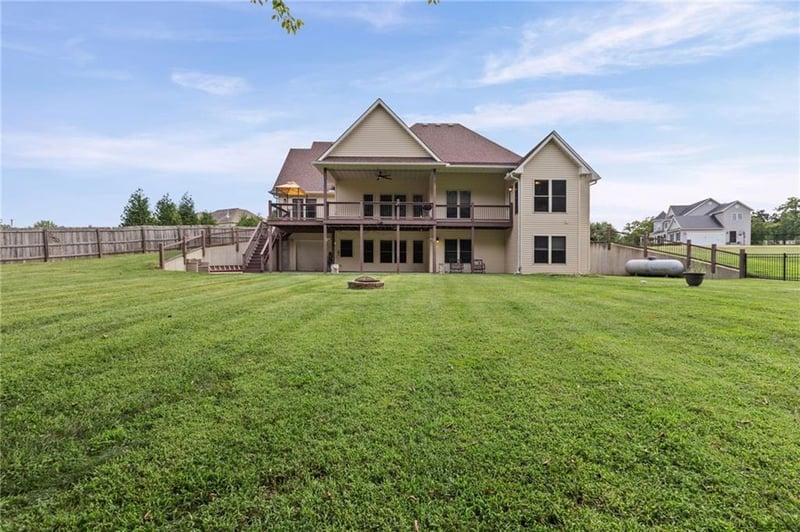 564 NW 41 Rd, Warrensburg, MO 64093