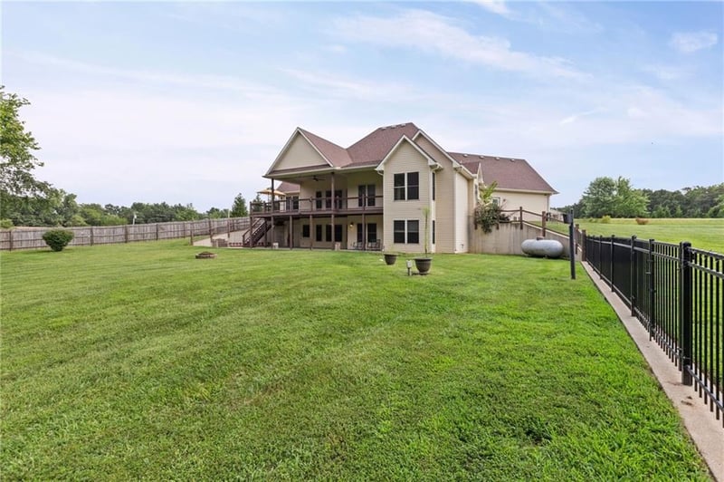 564 NW 41 Rd, Warrensburg, MO 64093