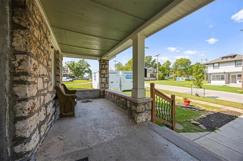 2939 Wayne Ave, Kansas City, MO 64109