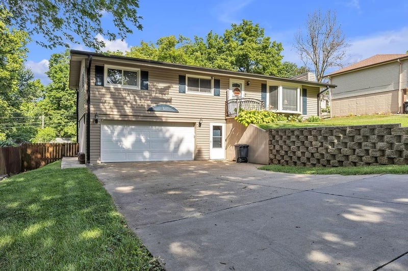 3806 25th Ter, St Joseph, MO 64505
