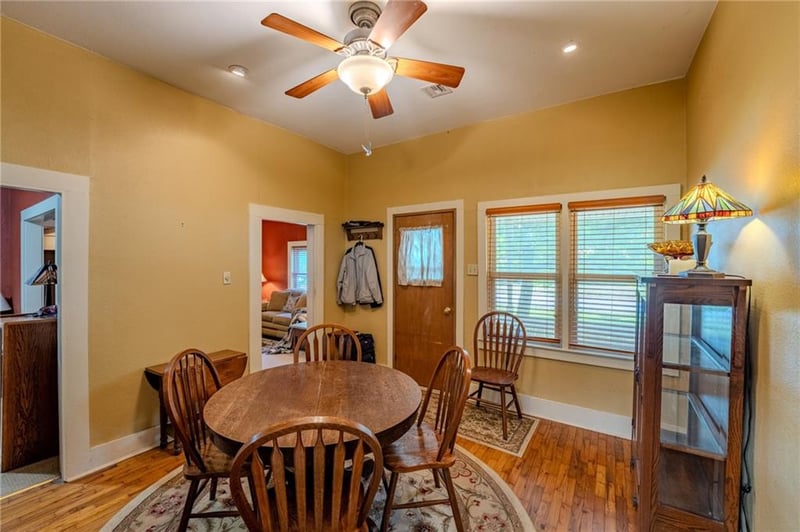 325 Montgomery St, Thayer, KS 66776