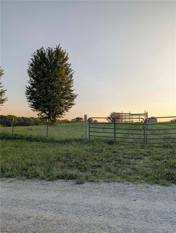 15986 County Road 261 N/A, Clarksdale, MO 64430