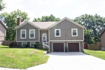 6619 NW Sioux Dr, Kansas City, MO 64152