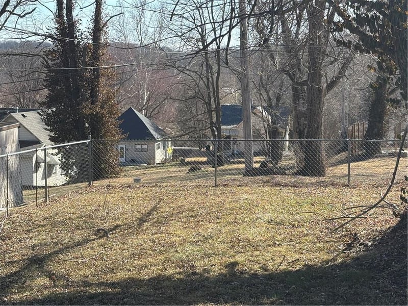 606 Harmon St, St Joseph, MO 64504