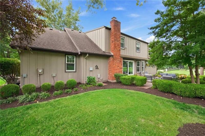 12855 Sagamore Rd, Leawood, KS 66209