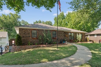 8203 New Jersey Ave, Kansas City, KS 66112