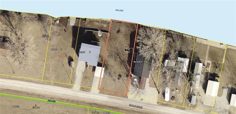 131 Halls Dr, Big Lake, MO 64437